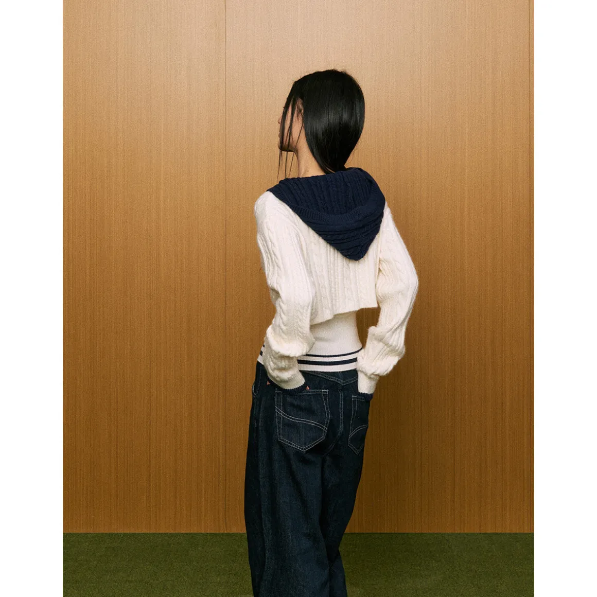 AGAM Contrast Color Hooded Short Knit Sweater Vest Set