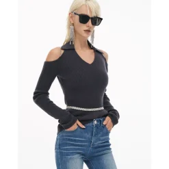 Cottia V-Neck Hollow Cutting Knit Top