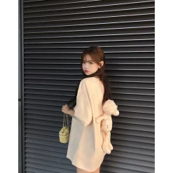 13De Marzo Bear Embossment Tee Beige