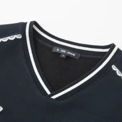 SomeSowe Lace Badge V-Neck Sweatshirt Navy Blue