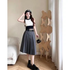 Three Quarters Color Contrast Knit Vest