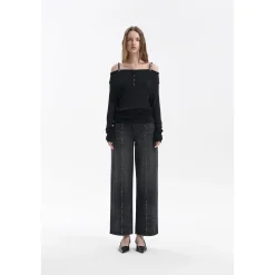 Three Quarters Logo Diamond Chain Off Shoulder Wool Top Black