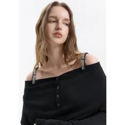 Three Quarters Logo Diamond Chain Off Shoulder Wool Top Black