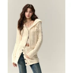 Via Pitti Big Hat Twist Shorts Knit Cardigan Beige