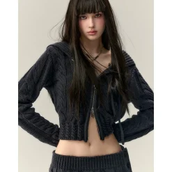 Via Pitti Big Hat Twist Shorts Knit Cardigan Navy Blue