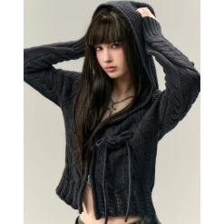 Via Pitti Big Hat Twist Shorts Knit Cardigan Navy Blue