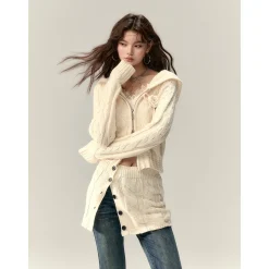 Via Pitti Big Hat Twist Shorts Knit Cardigan Beige