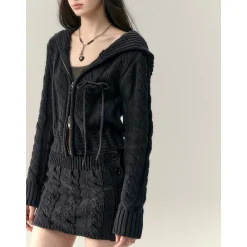 Via Pitti Big Hat Twist Shorts Knit Cardigan Navy Blue