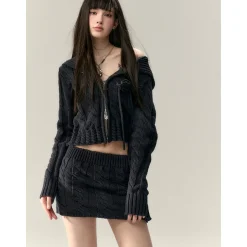 Via Pitti Big Hat Twist Shorts Knit Cardigan Navy Blue