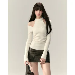 Via Pitti Fake-2-Piece Chocker Neck Waisting Woolen Top White