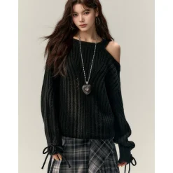 Via Pitti Rose Bow Irregular Collar Two-Way Sweater Black