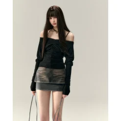 Via Pitti Wrinkled Off-Shoulder Two-Way Slim Top Black