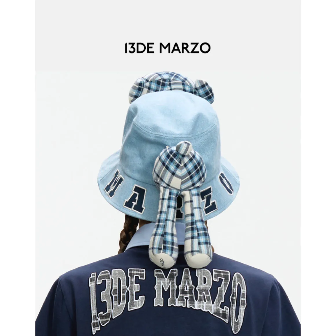 13De Marzo Bear In Wormhole Denim Bucket Hat Blue