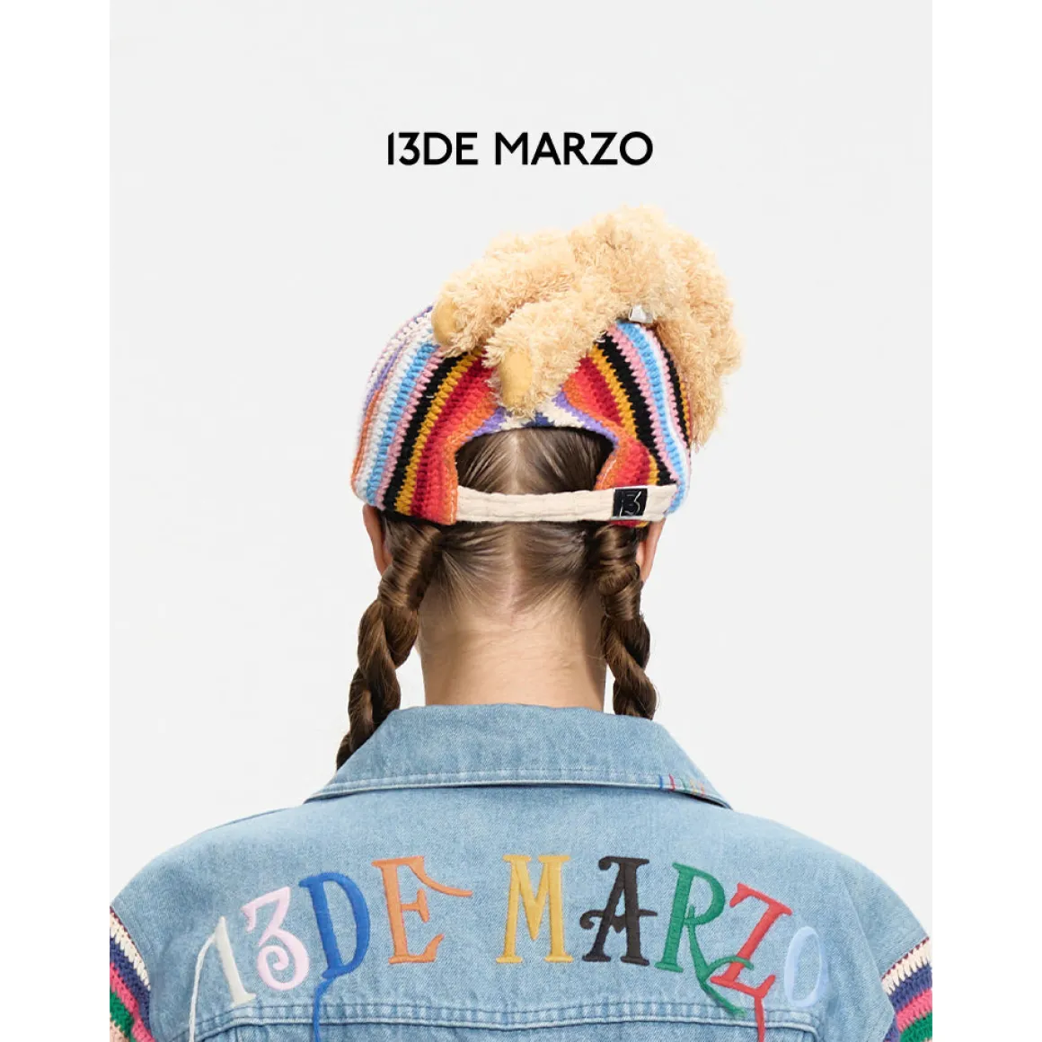 13De Marzo Colored Yarn Bear Cap