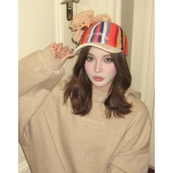 13De Marzo Colored Yarn Bear Cap