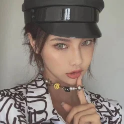 EVAE+ Smiley Pearl Necklace Black