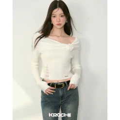 Kroche 3D Rose Off-Shoulder Knitted Top White