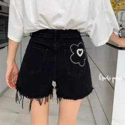 Kroche Embroidery Flower Denim Shorts Black