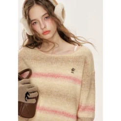 Kroche Gradient Off-Shoulder Woolen Sweater
