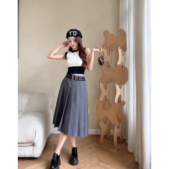 Three Quarters Classic Pleated Long Skirt Grey