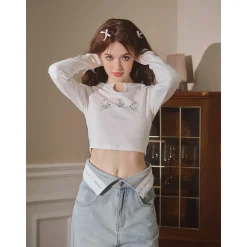 Three Quarters Logo Flip Edge Straight-Leg Jeans