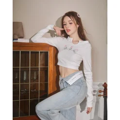 Three Quarters Logo Flip Edge Straight-Leg Jeans