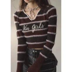 Via Pitti Color Blocked Logo Embroidery Flocking Top Reddish Brown