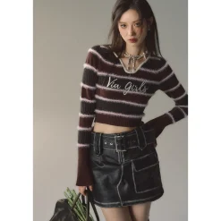 Via Pitti Color Blocked Logo Embroidery Flocking Top Reddish Brown