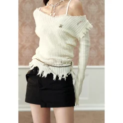 Via Pitti Destroy Edge Cutting V-Neck Sweater Cream